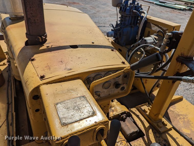 image for item MN9995 Caterpillar D7  tack rig