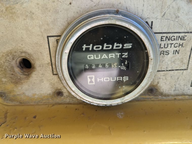 image for item MN9995 Caterpillar D7  tack rig