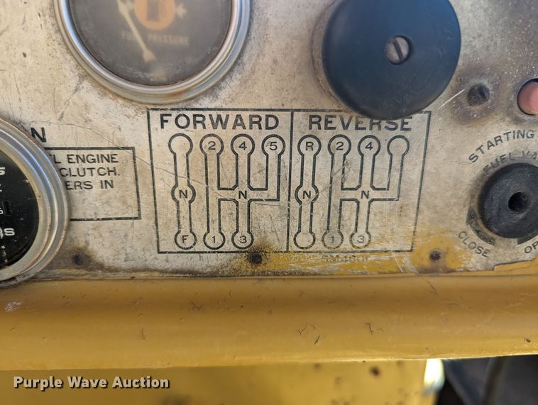 image for item MN9995 Caterpillar D7  tack rig