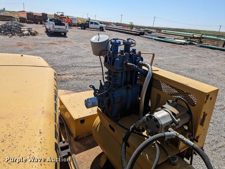 image for item MN9995 Caterpillar D7  tack rig