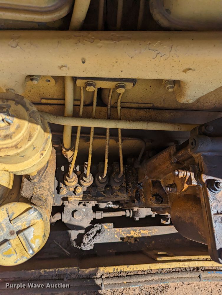 image for item MN9995 Caterpillar D7  tack rig