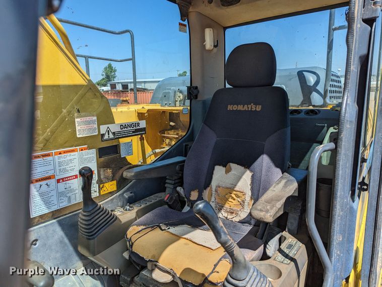 image for item MN9997 2012 Komatsu PC210LC-10  excavator