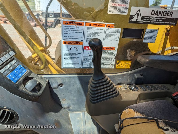 image for item MN9997 2012 Komatsu PC210LC-10  excavator