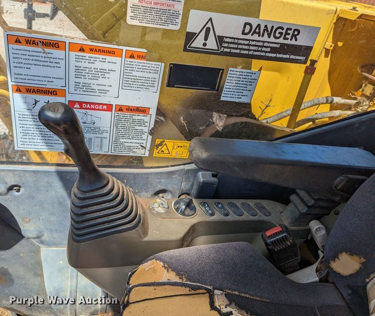 image for item MN9997 2012 Komatsu PC210LC-10  excavator