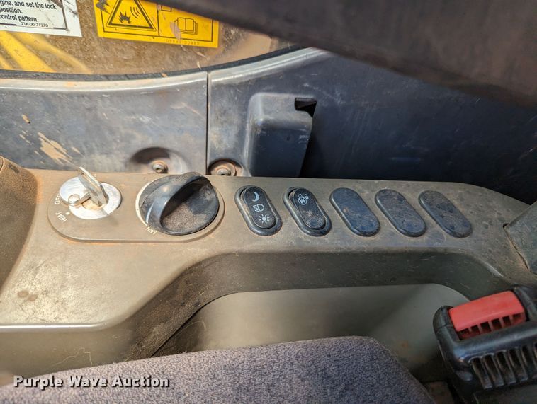 image for item MN9997 2012 Komatsu PC210LC-10  excavator