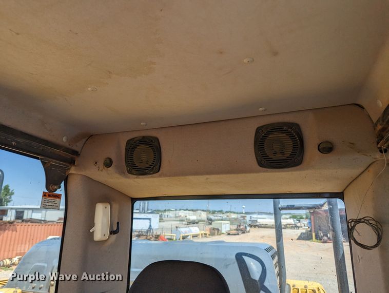 image for item MN9997 2012 Komatsu PC210LC-10  excavator