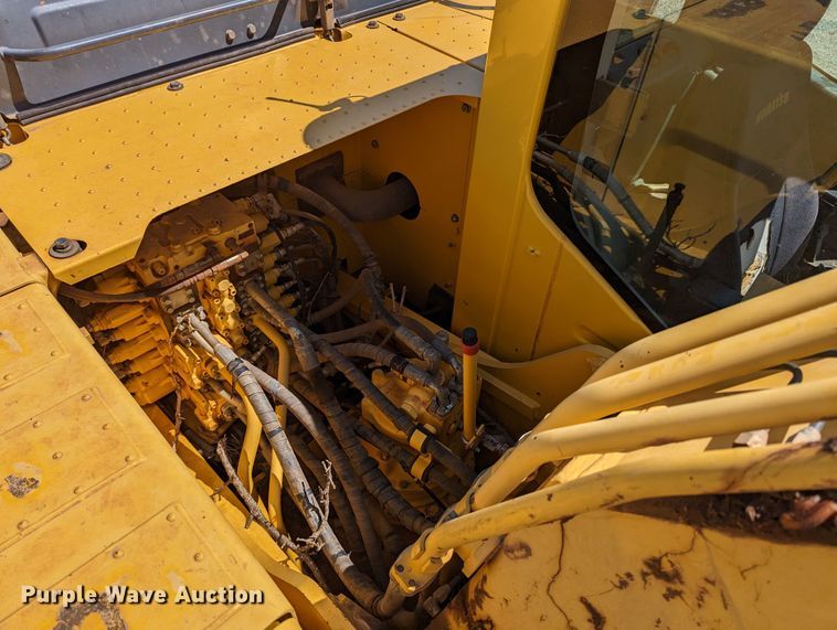 image for item MN9997 2012 Komatsu PC210LC-10  excavator