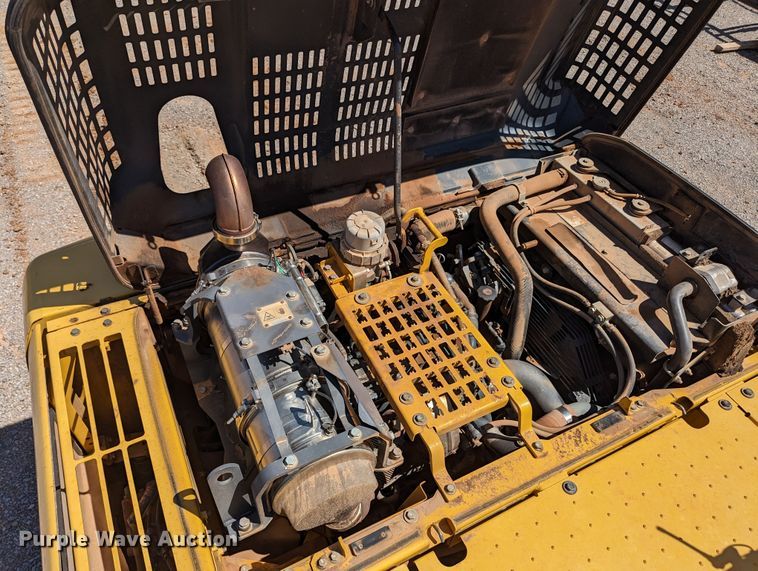 image for item MN9997 2012 Komatsu PC210LC-10  excavator