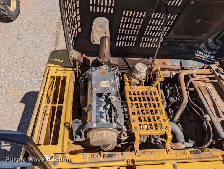 image for item MN9997 2012 Komatsu PC210LC-10  excavator