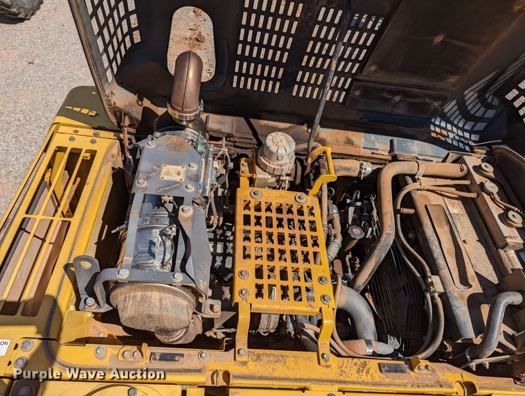 image for item MN9997 2012 Komatsu PC210LC-10  excavator