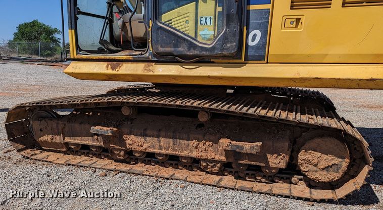 image for item MN9997 2012 Komatsu PC210LC-10  excavator
