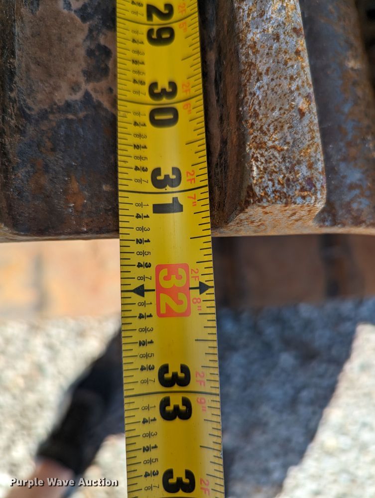 image for item MN9997 2012 Komatsu PC210LC-10  excavator