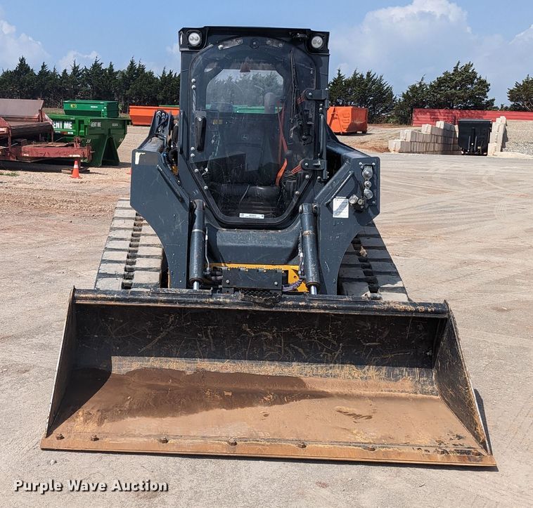 image for item MO9022 2022 John Deere 325G  tracked skid steer loader