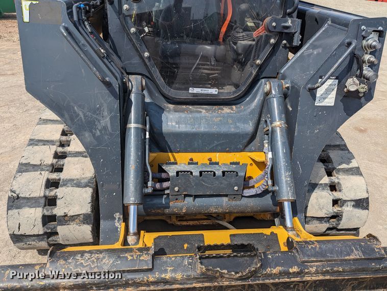 image for item MO9022 2022 John Deere 325G  tracked skid steer loader
