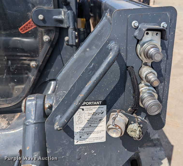 image for item MO9022 2022 John Deere 325G  tracked skid steer loader