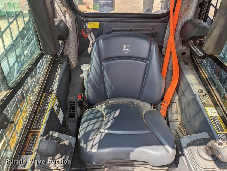 image for item MO9022 2022 John Deere 325G  tracked skid steer loader