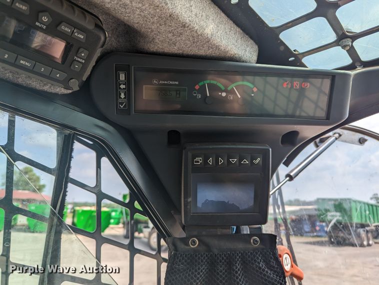 image for item MO9022 2022 John Deere 325G  tracked skid steer loader