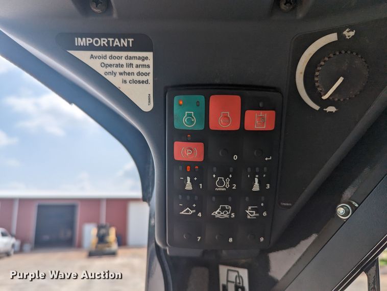 image for item MO9022 2022 John Deere 325G  tracked skid steer loader