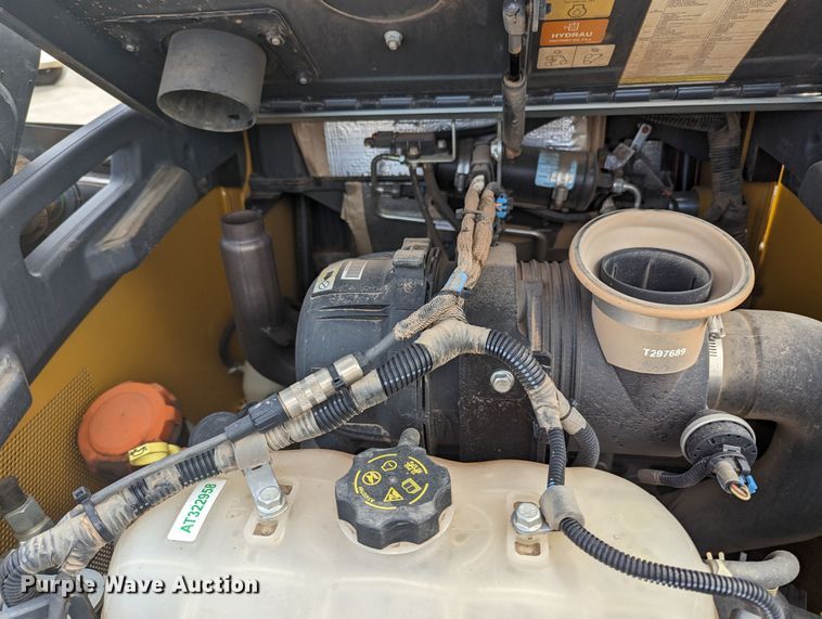 image for item MO9022 2022 John Deere 325G  tracked skid steer loader