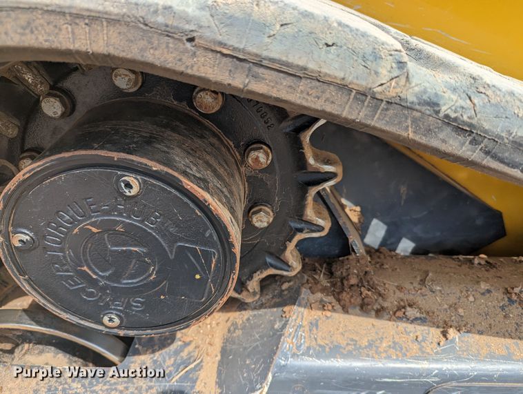 image for item MO9022 2022 John Deere 325G  tracked skid steer loader