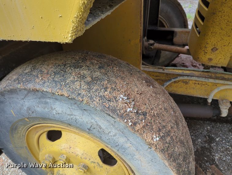 image for item MO9027 Koehring K  chip spreader