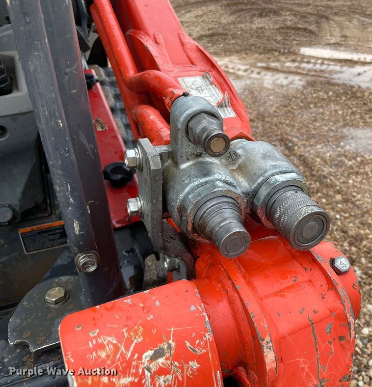 image for item MR9038 2020 Kubota SVL75-2  tracked skid steer loader