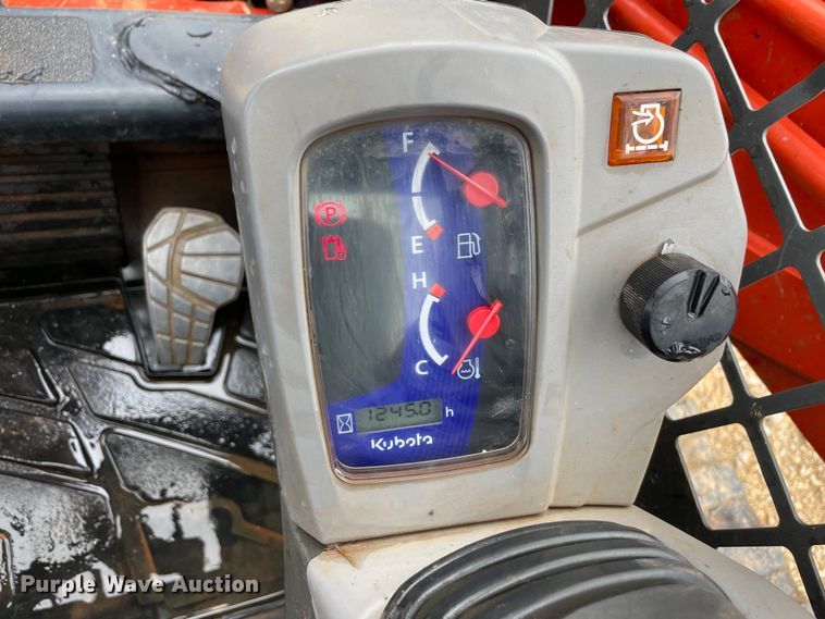 image for item MR9038 2020 Kubota SVL75-2  tracked skid steer loader