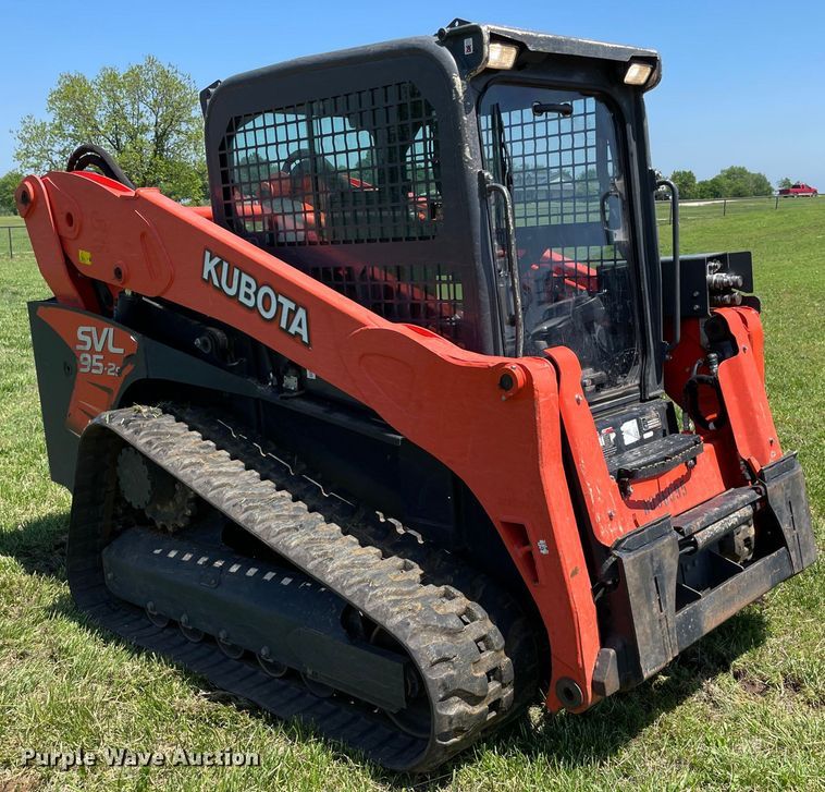 image for item MR9044 2020 Kubota SVL95-2S  tracked skid steer loader