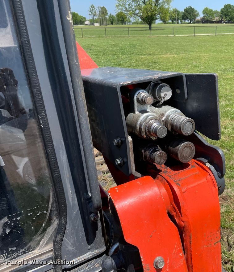 image for item MR9044 2020 Kubota SVL95-2S  tracked skid steer loader