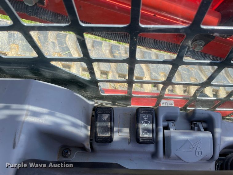 image for item MR9044 2020 Kubota SVL95-2S  tracked skid steer loader