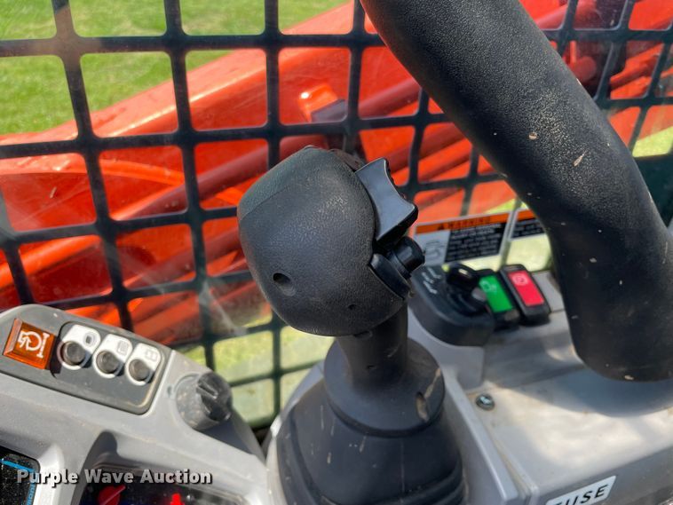 image for item MR9044 2020 Kubota SVL95-2S  tracked skid steer loader