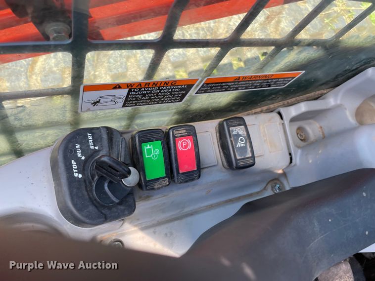 image for item MR9044 2020 Kubota SVL95-2S  tracked skid steer loader