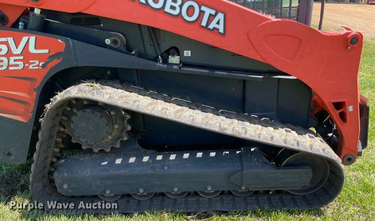 image for item MR9044 2020 Kubota SVL95-2S  tracked skid steer loader