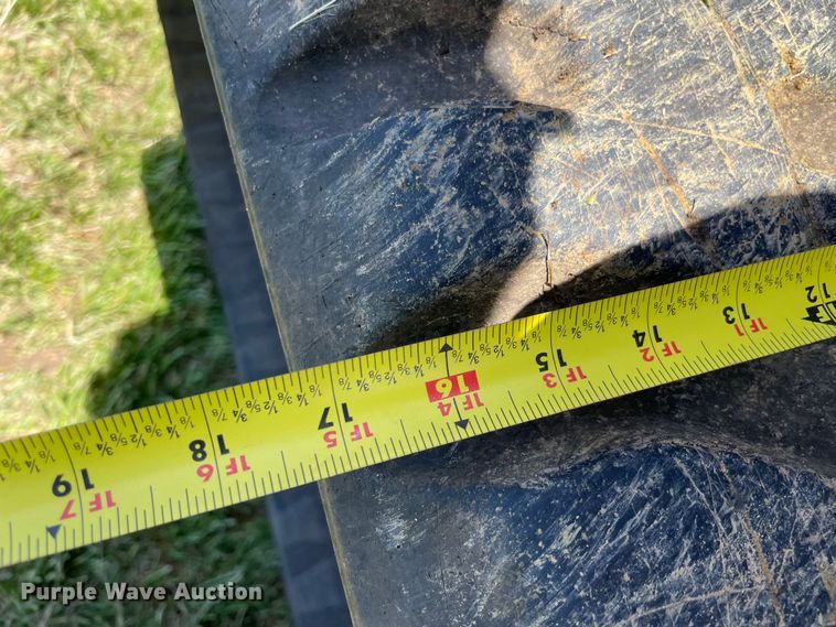 image for item MR9044 2020 Kubota SVL95-2S  tracked skid steer loader