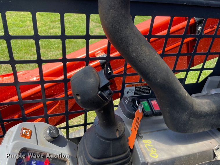 image for item MR9045 2020 Kubota SVL75-2  tracked skid steer loader