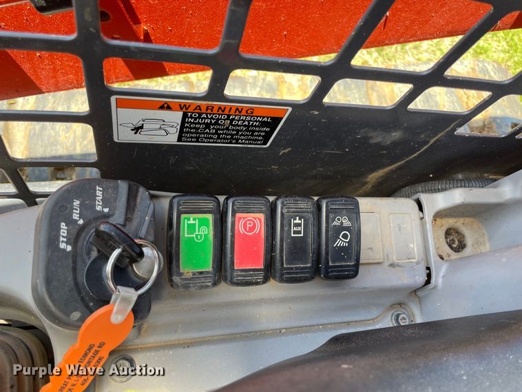 image for item MR9045 2020 Kubota SVL75-2  tracked skid steer loader