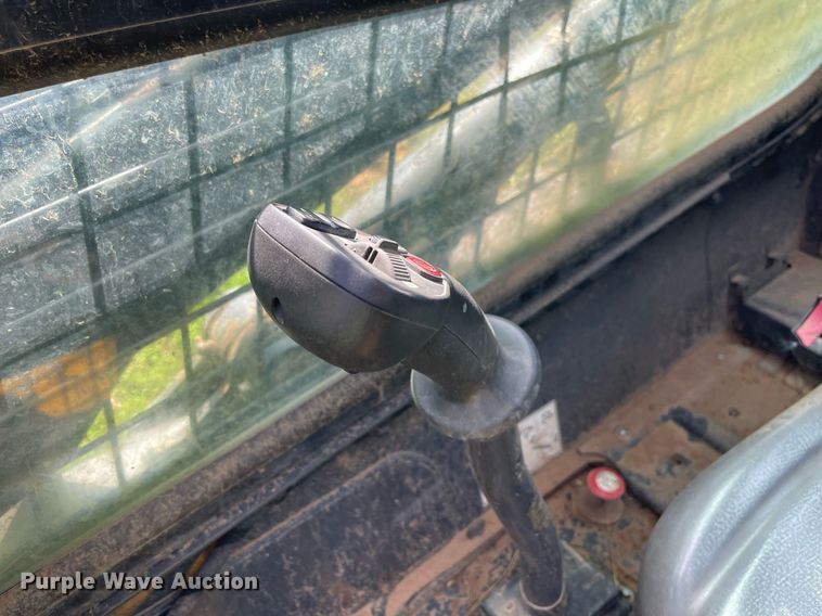 image for item MR9050 2020 New Holland C332  tracked skid steer loader