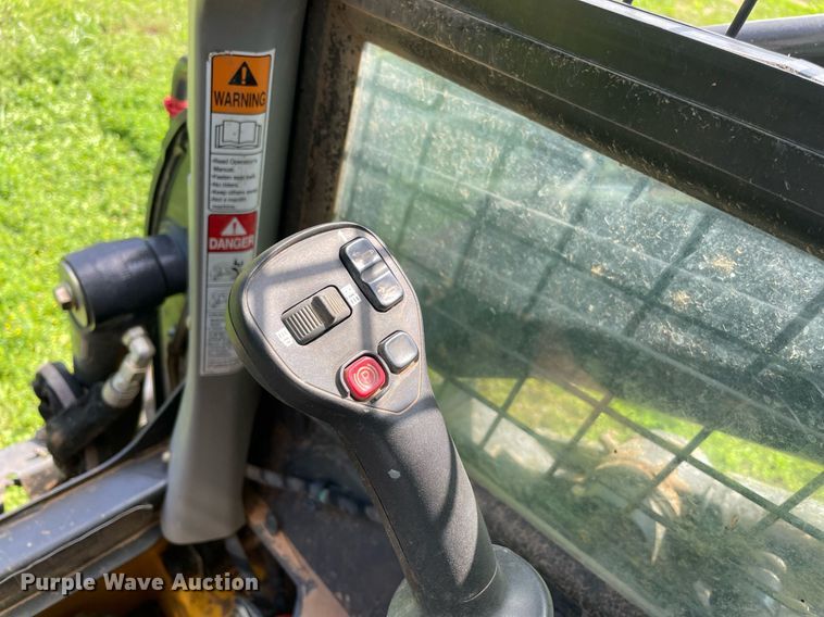 image for item MR9050 2020 New Holland C332  tracked skid steer loader