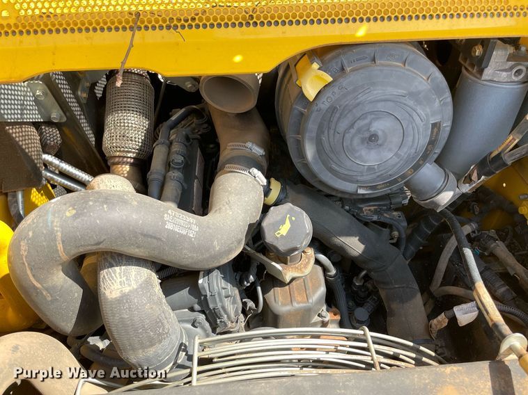 image for item MR9050 2020 New Holland C332  tracked skid steer loader