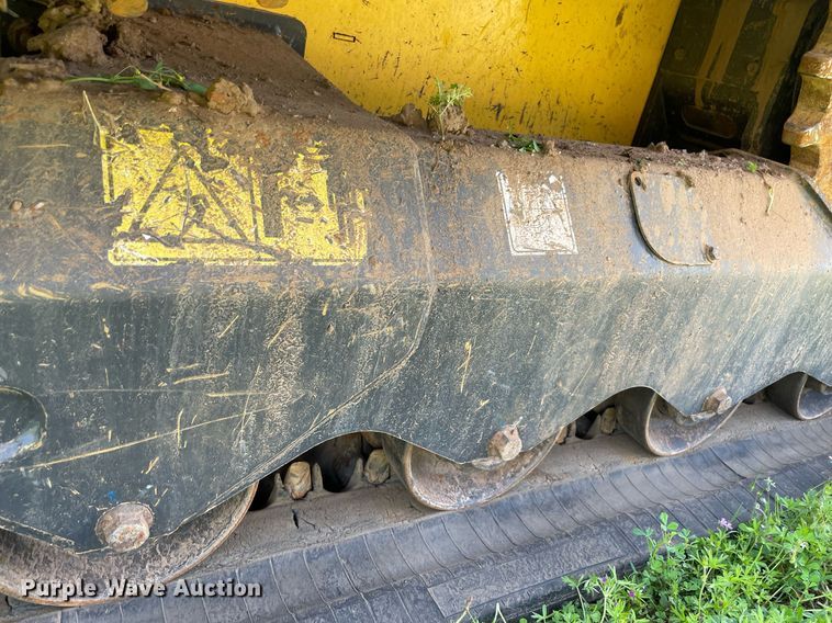 image for item MR9050 2020 New Holland C332  tracked skid steer loader