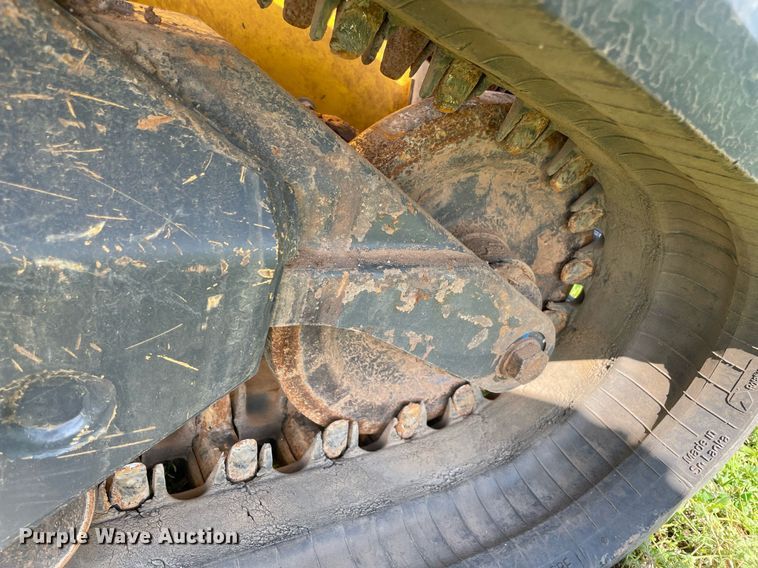 image for item MR9050 2020 New Holland C332  tracked skid steer loader