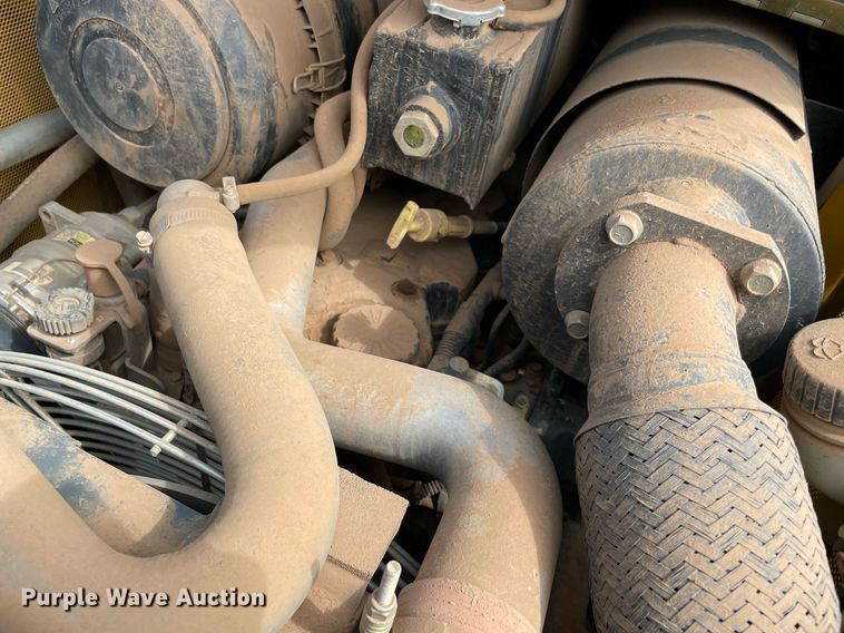 image for item MR9051 2014 Gehl V400  skid steer loader