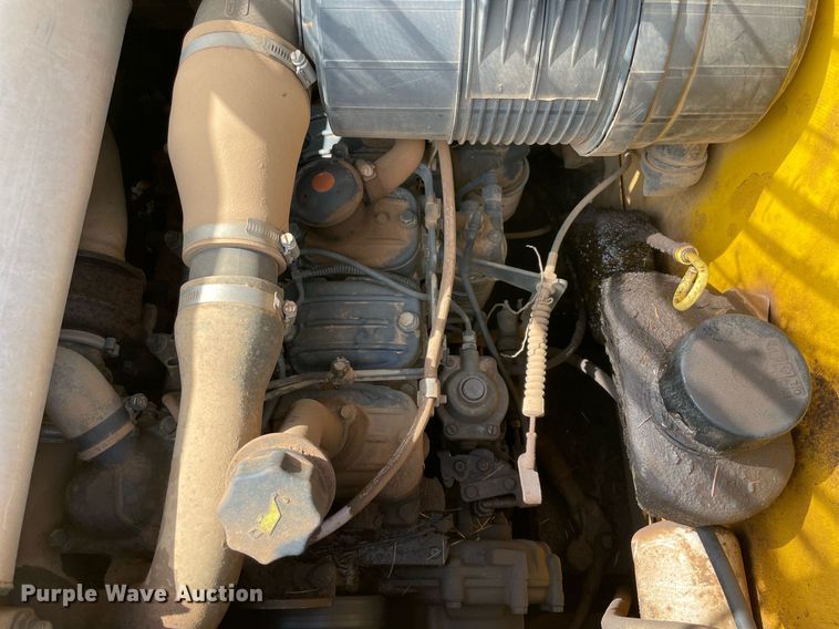 image for item MR9052 2010 New Holland L180  skid steer loader