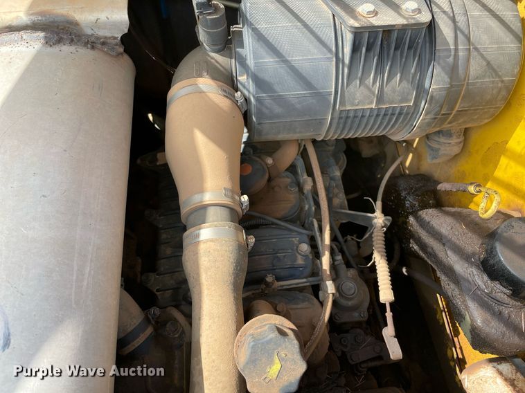 image for item MR9052 2010 New Holland L180  skid steer loader