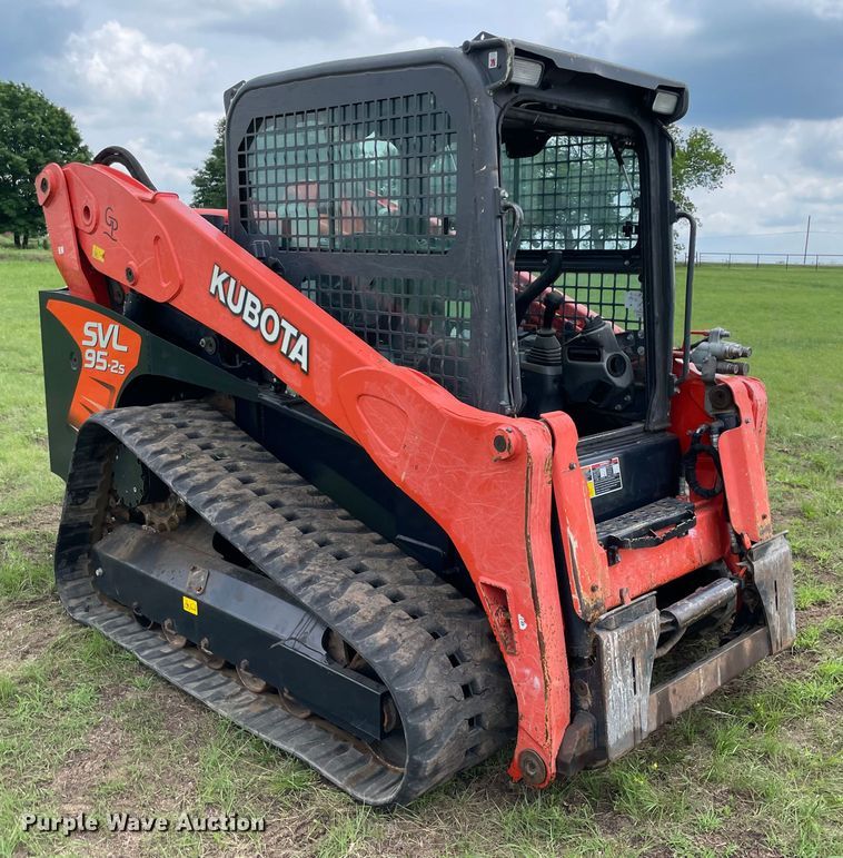 image for item MR9064 Kubota SVL95-2S  tracked skid steer loader
