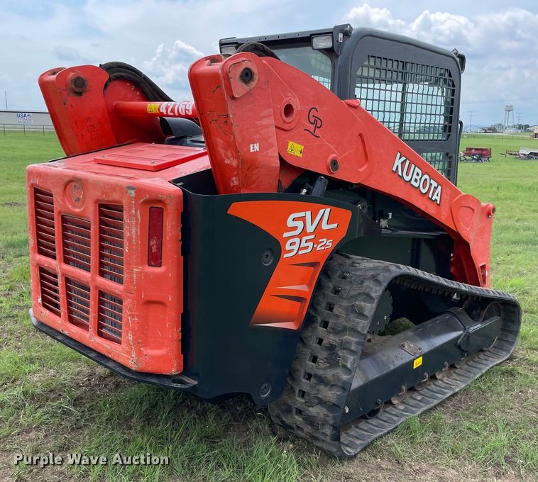 image for item MR9064 Kubota SVL95-2S  tracked skid steer loader