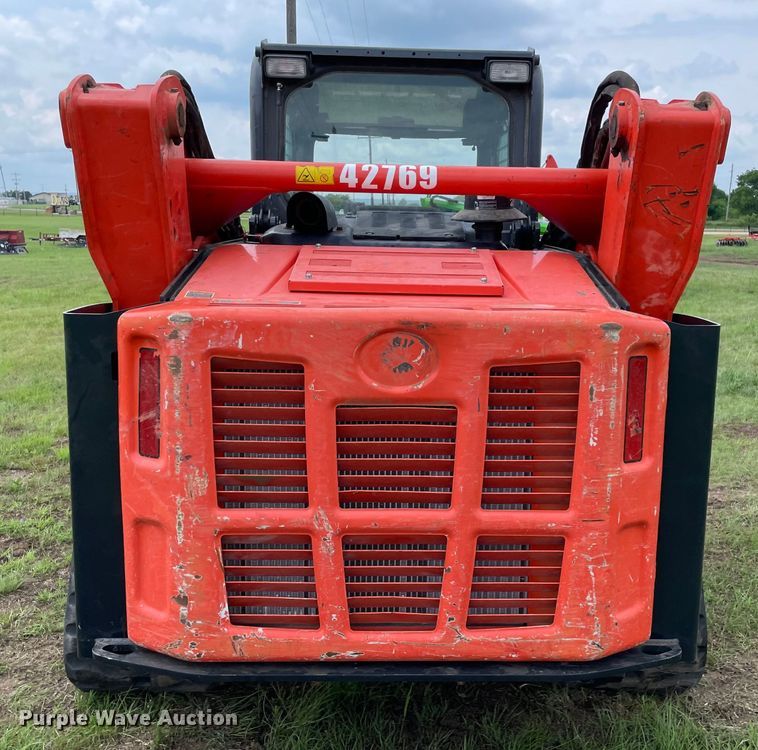 image for item MR9064 Kubota SVL95-2S  tracked skid steer loader