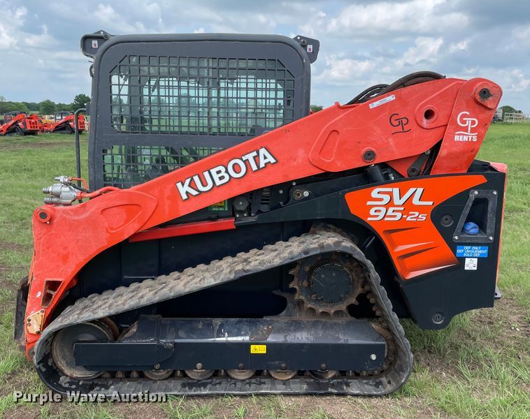image for item MR9064 Kubota SVL95-2S  tracked skid steer loader