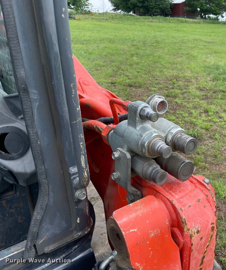 image for item MR9064 Kubota SVL95-2S  tracked skid steer loader