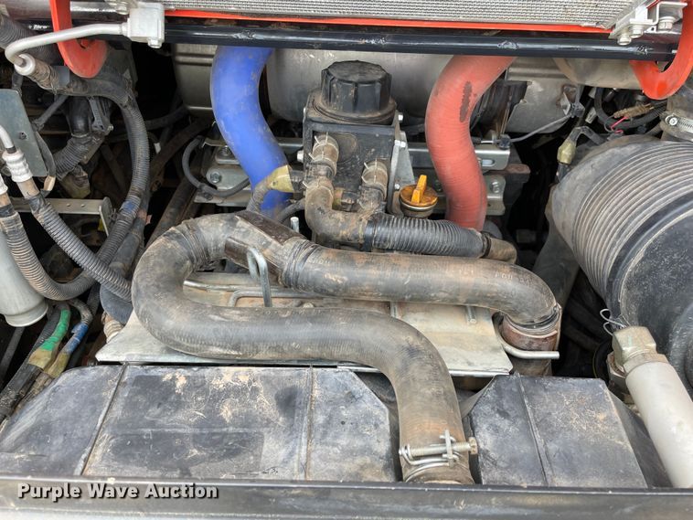 image for item MR9064 Kubota SVL95-2S  tracked skid steer loader